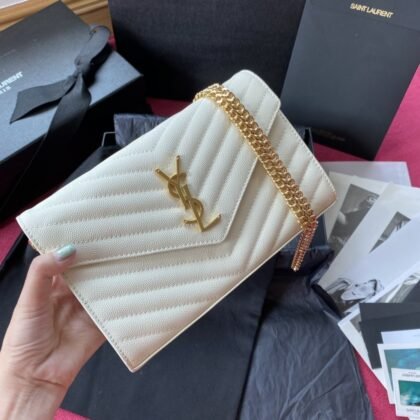 CARTERA CON CADENA GRAIN DE POUDRE YSL