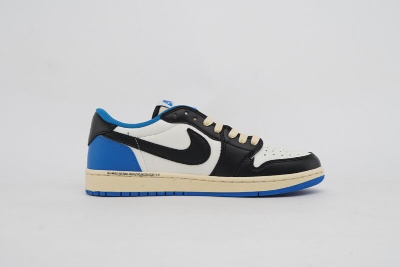 Zapatillas Air Jordan 1 Low Travis Scott NIKE - Imagen 3