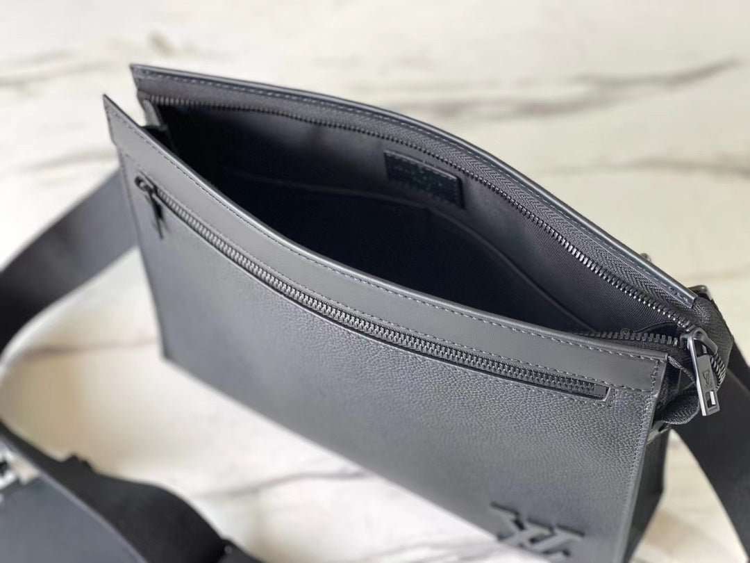 BOLSO MESSENGER VOYAGE Louis Vuitton - Imagen 8