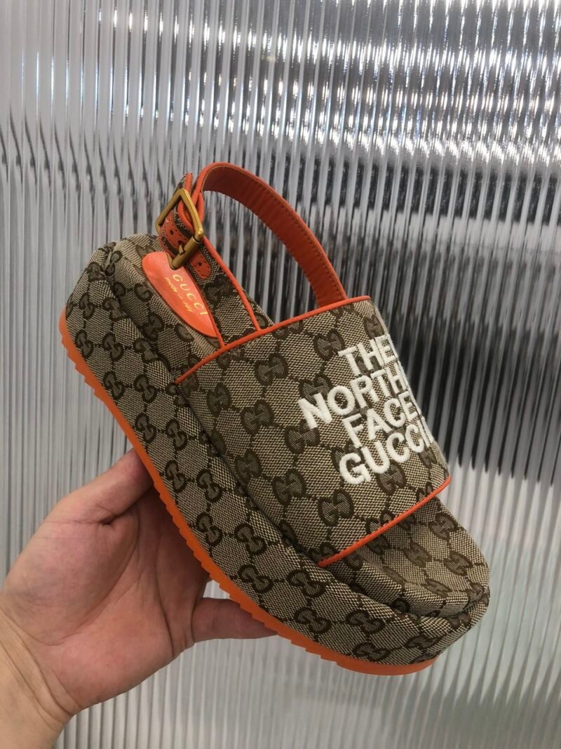 Sandalia con plataforma GG Gucci - Imagen 4