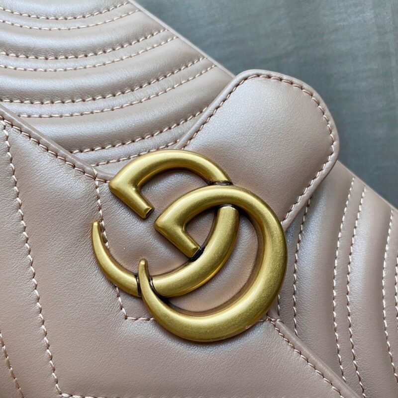 Minibolso GG Marmont de matelassé GUCCI - Imagen 7