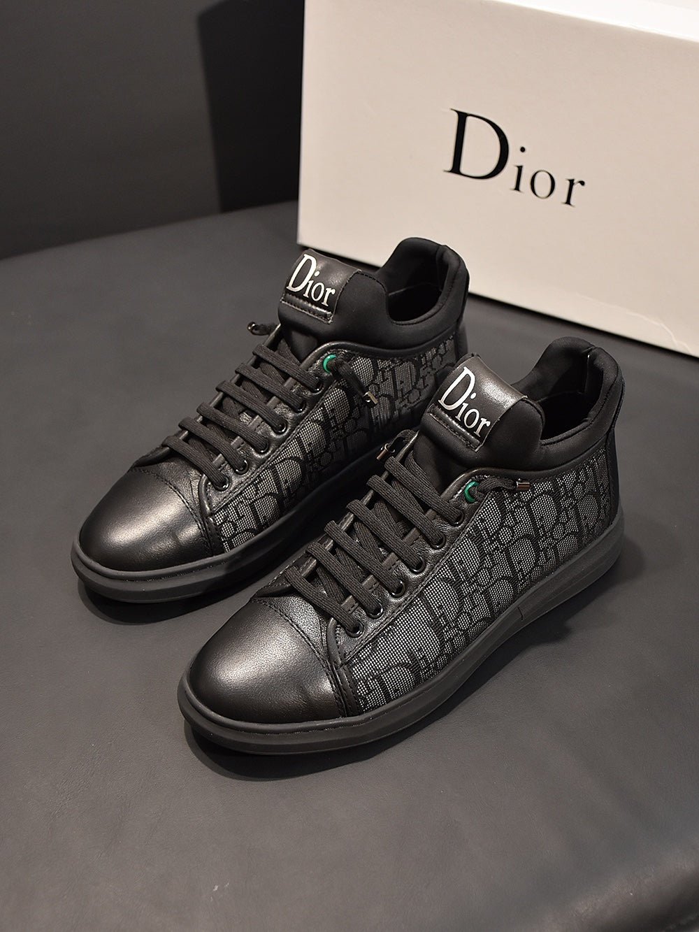 Sneaker caña alta DIOR