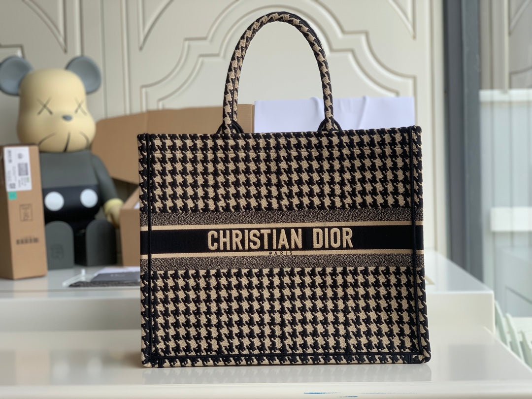 BOOK TOTE DIOR