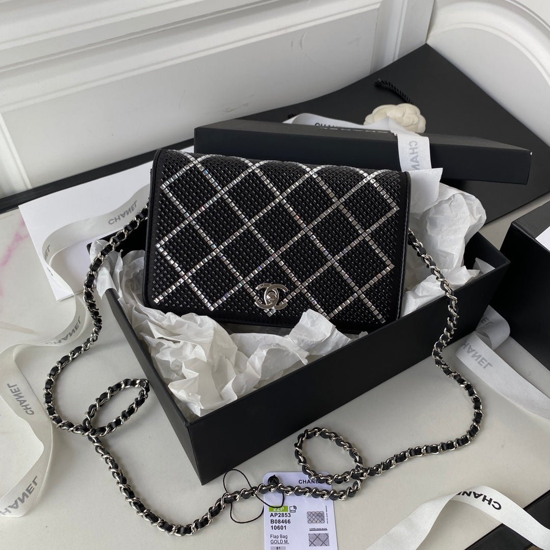 Cartera de mano con cadena Chanel
