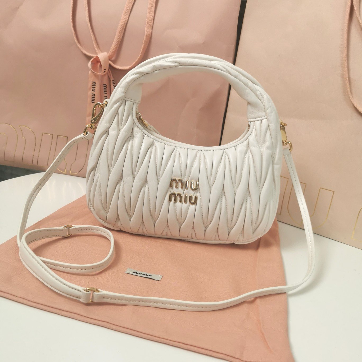 Bolso hobo Wander Miu Miu