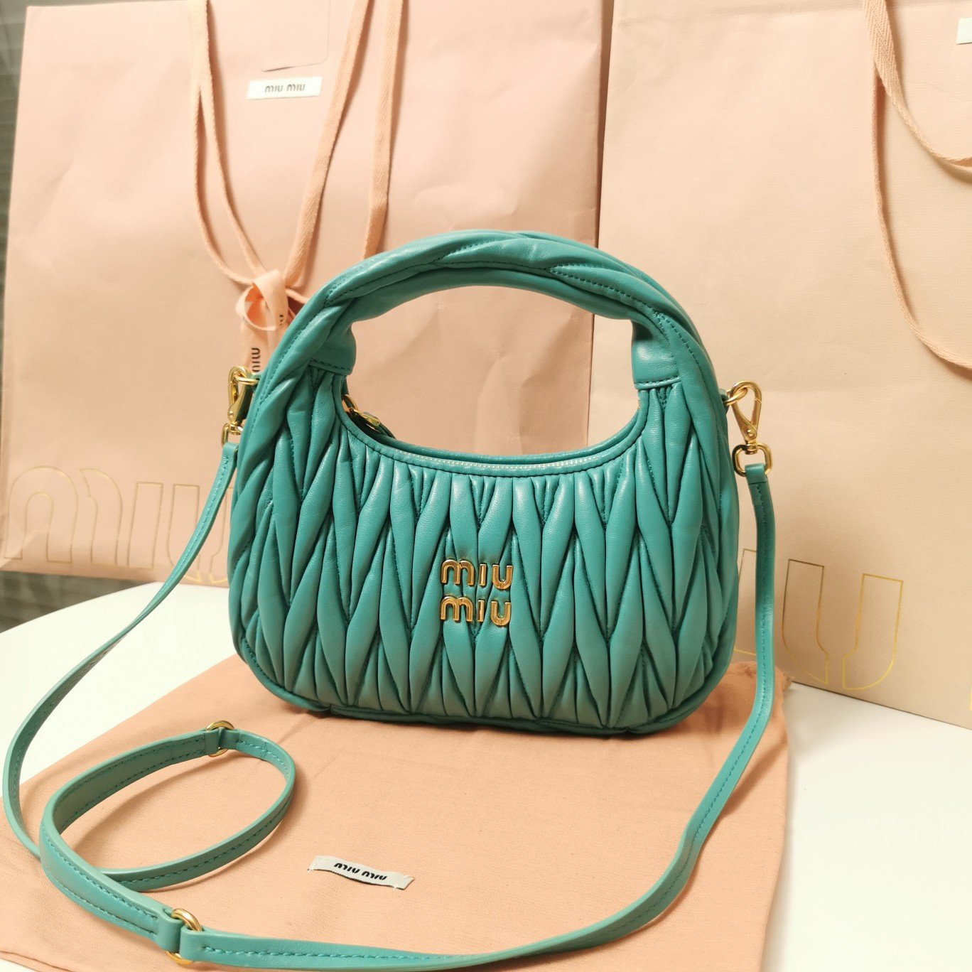 Bolso hobo Wander Miu Miu