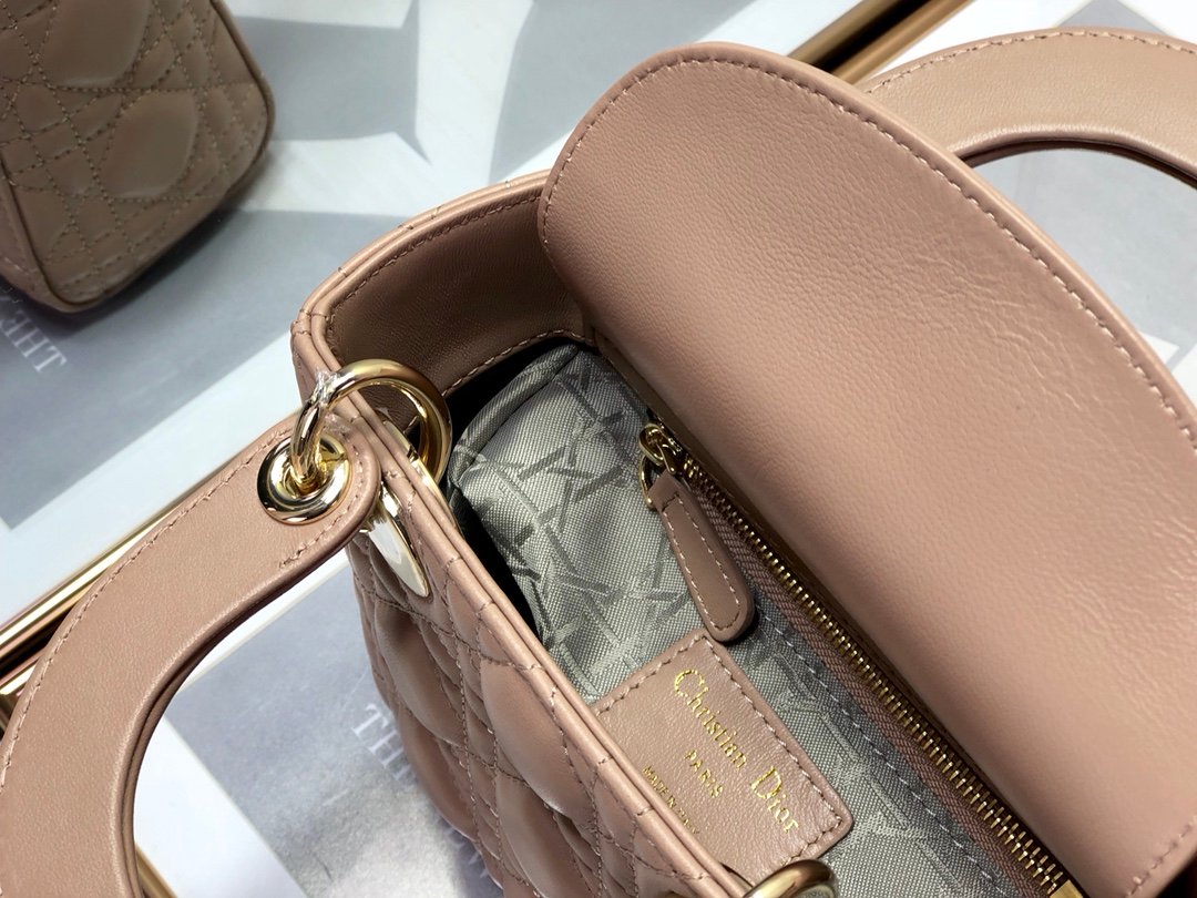 Bolso mini Lady Dior - Imagen 9