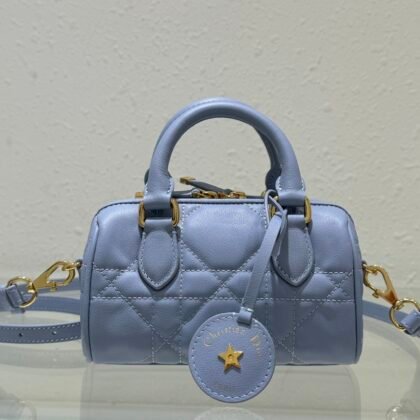 Bolso nano Dior Groove 17