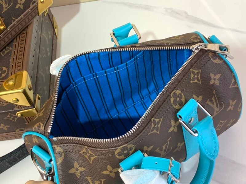 Bolso Keepall 25 con bandolera Louis Vuitton - Imagen 9