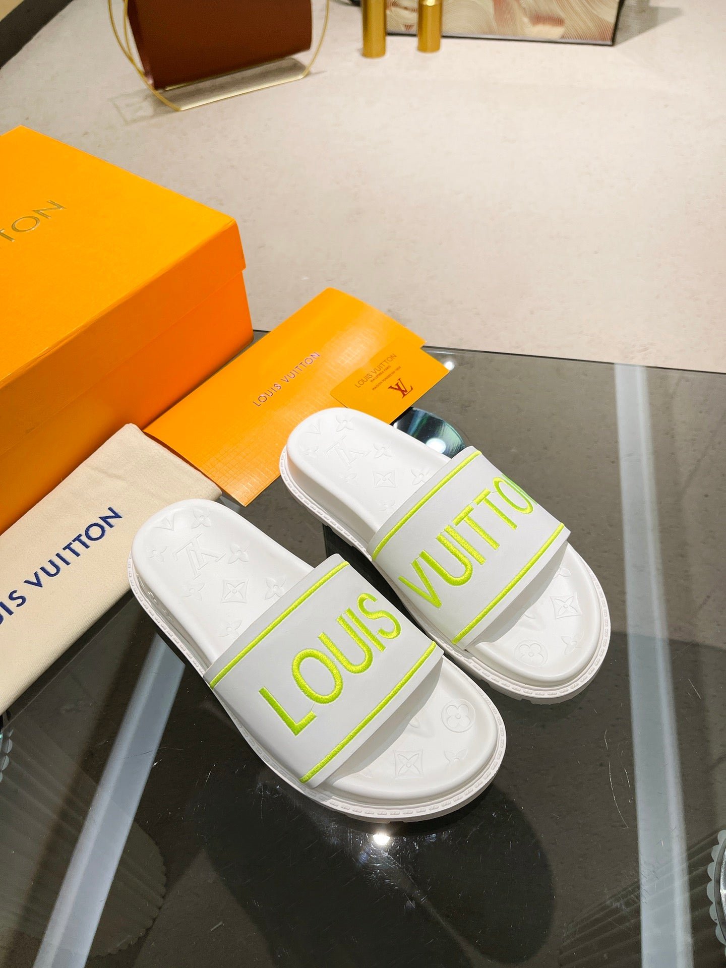 Sandalias Louis Vuitton