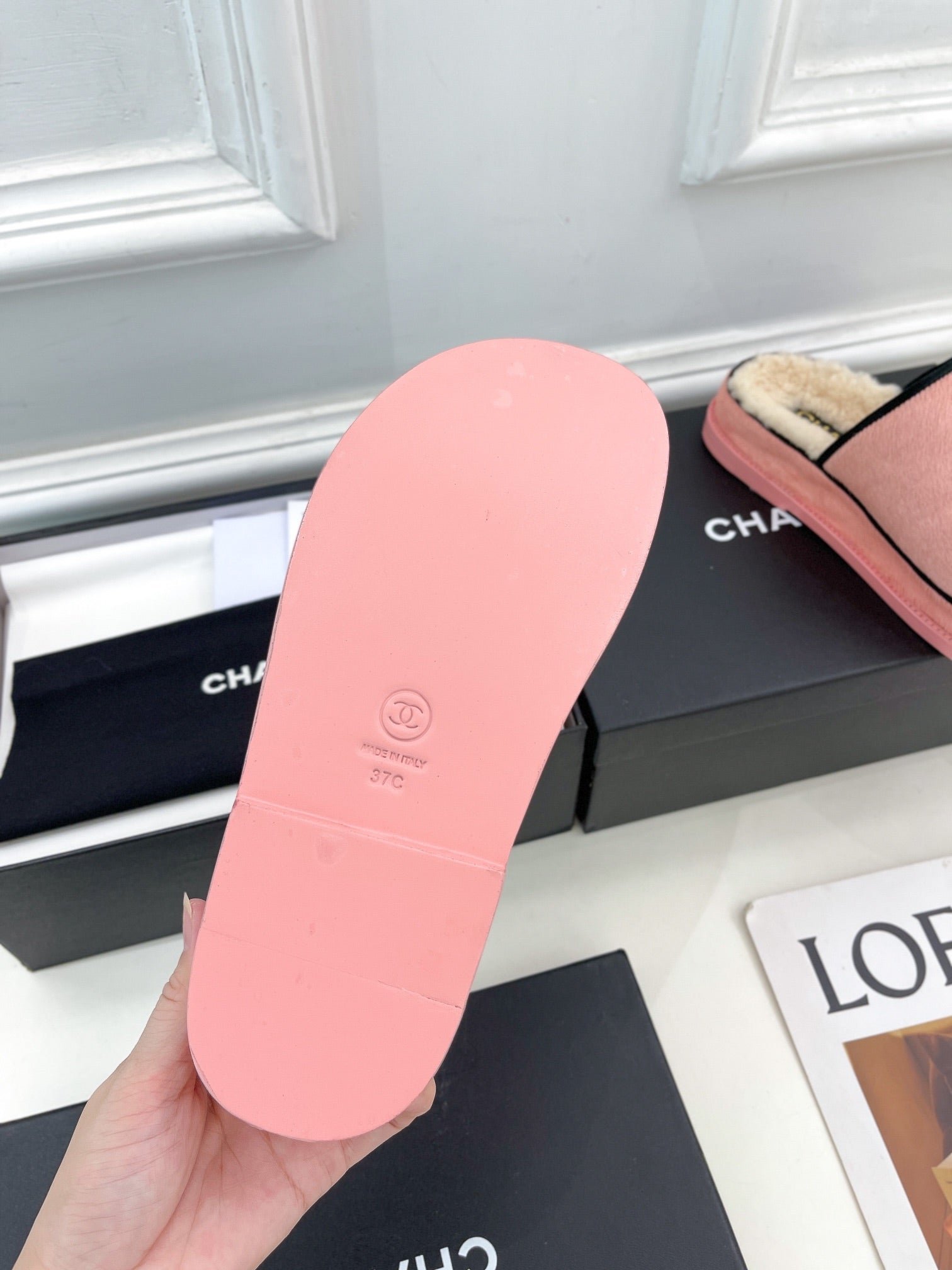 Chinelas Chanel