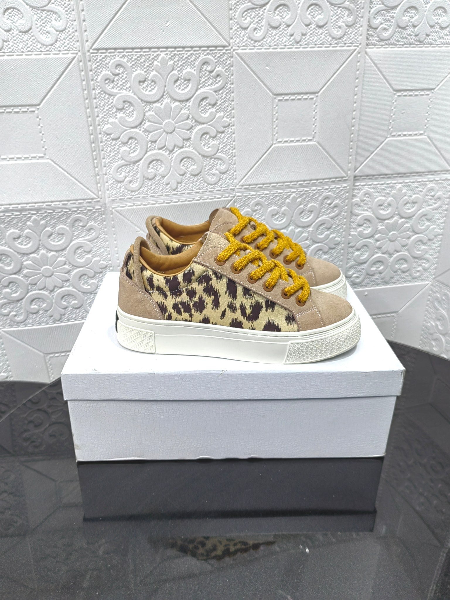 Sneaker estampada DIOR