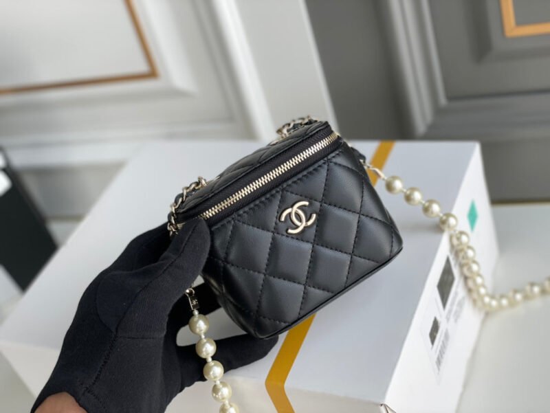 VANITY CASE PEQUEÑO CHANEL - Imagen 4