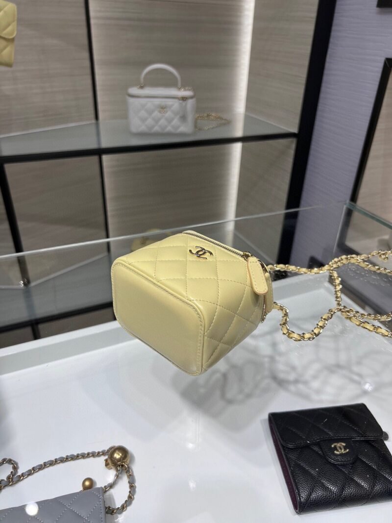 Vanity Case con cadena Chanel - Imagen 5