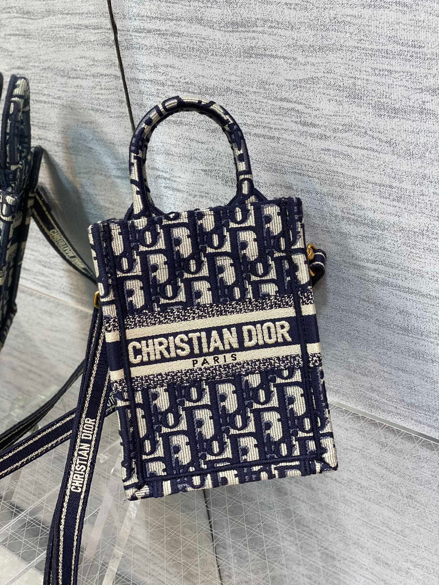 Minibolso para teléfono Dior Book Tote
