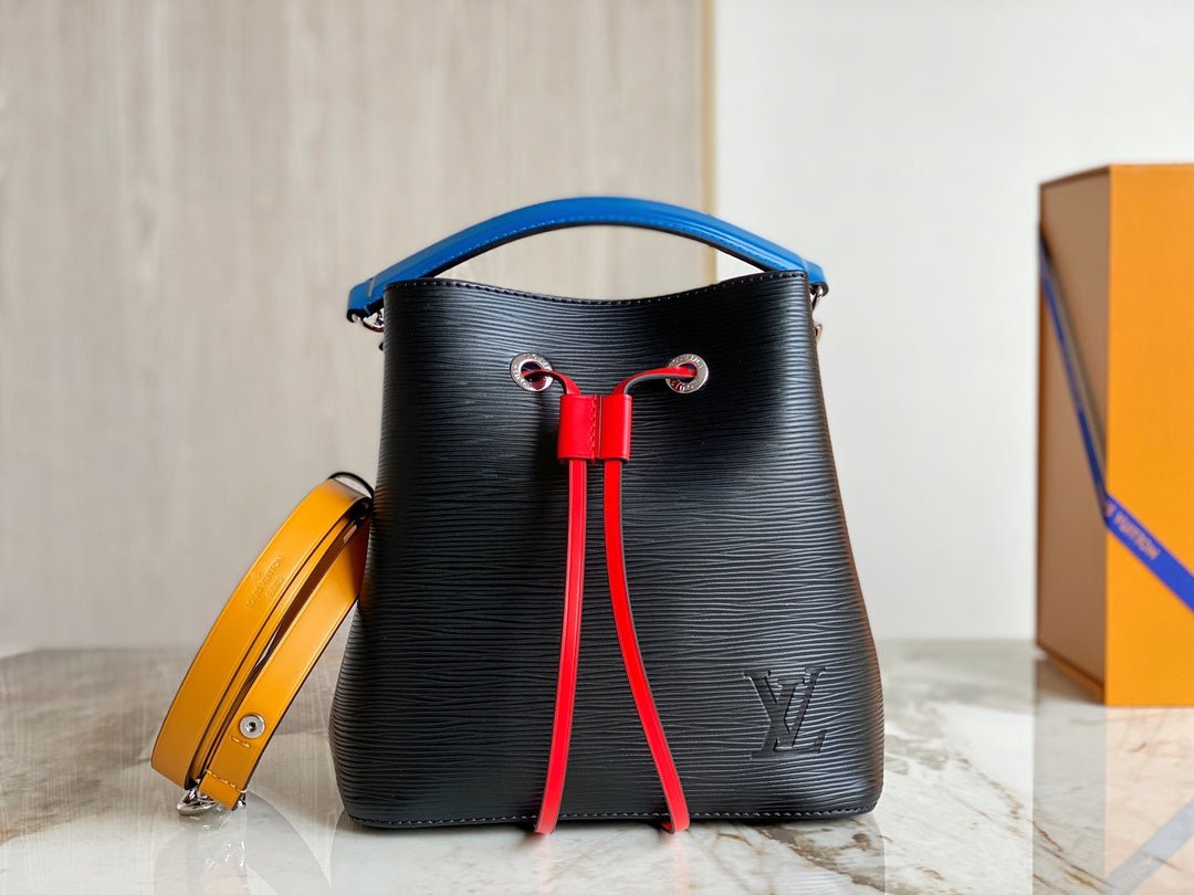 Bolso NéoNoé BB LOUIS VUITTON