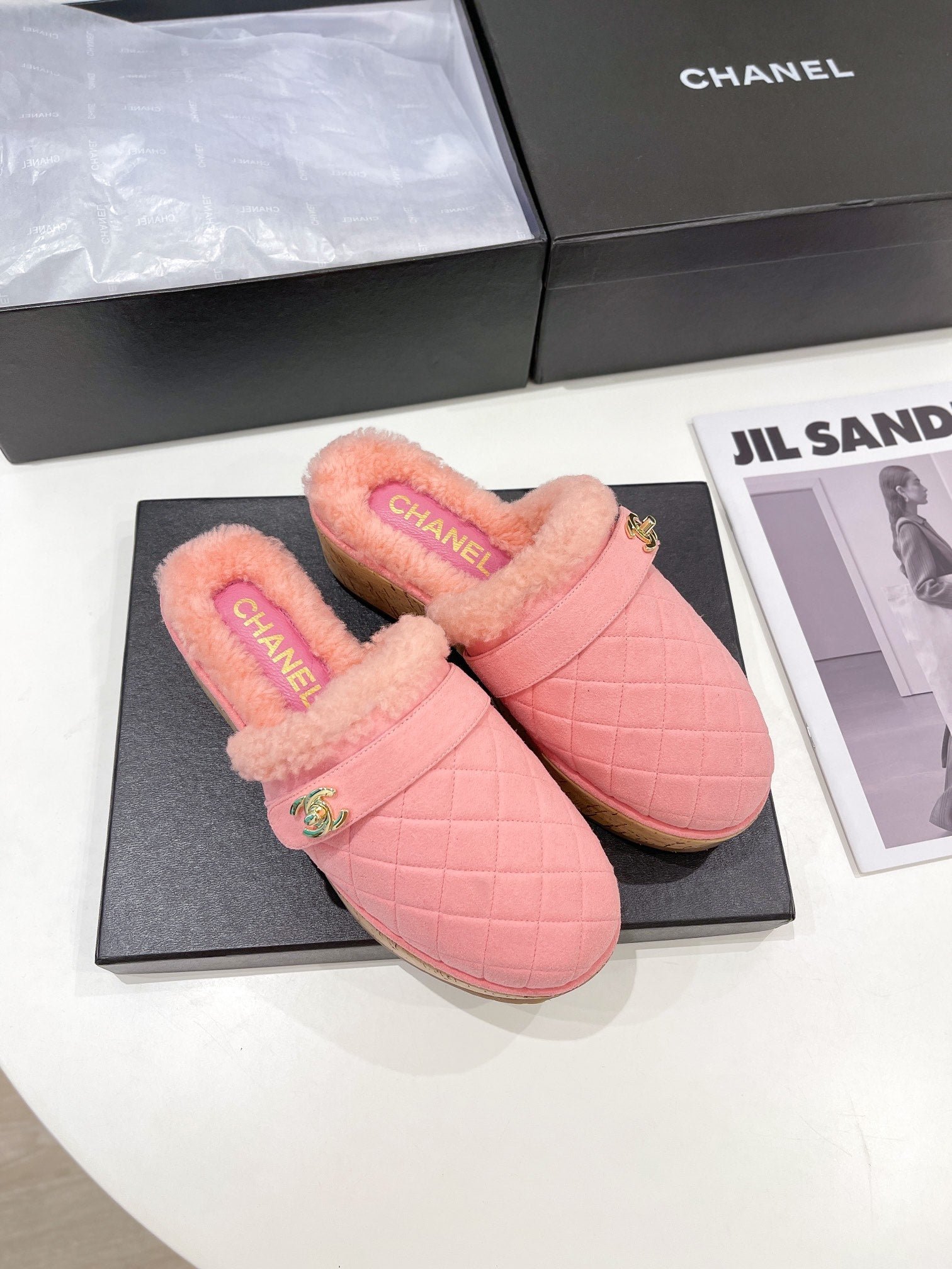 Chinelas cerradas Chanel