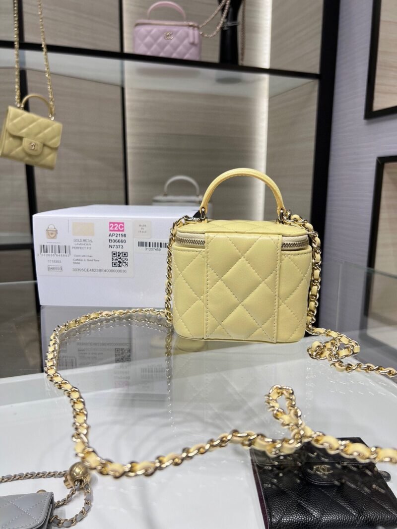 Vanity Case con cadena Chanel - Imagen 3