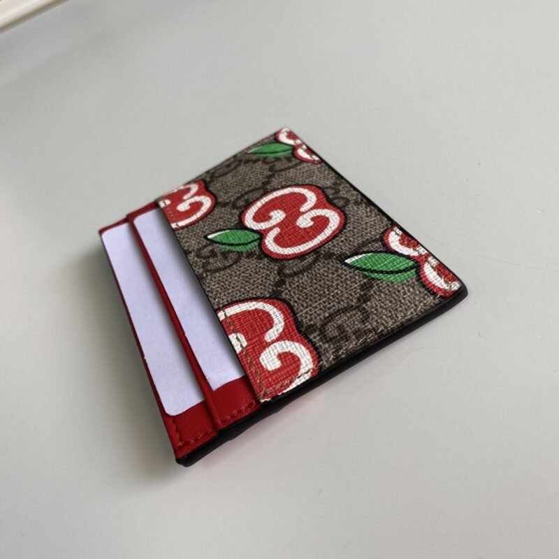 Tarjetero GG San Valentin Chino GUCCI - KJ PLUS