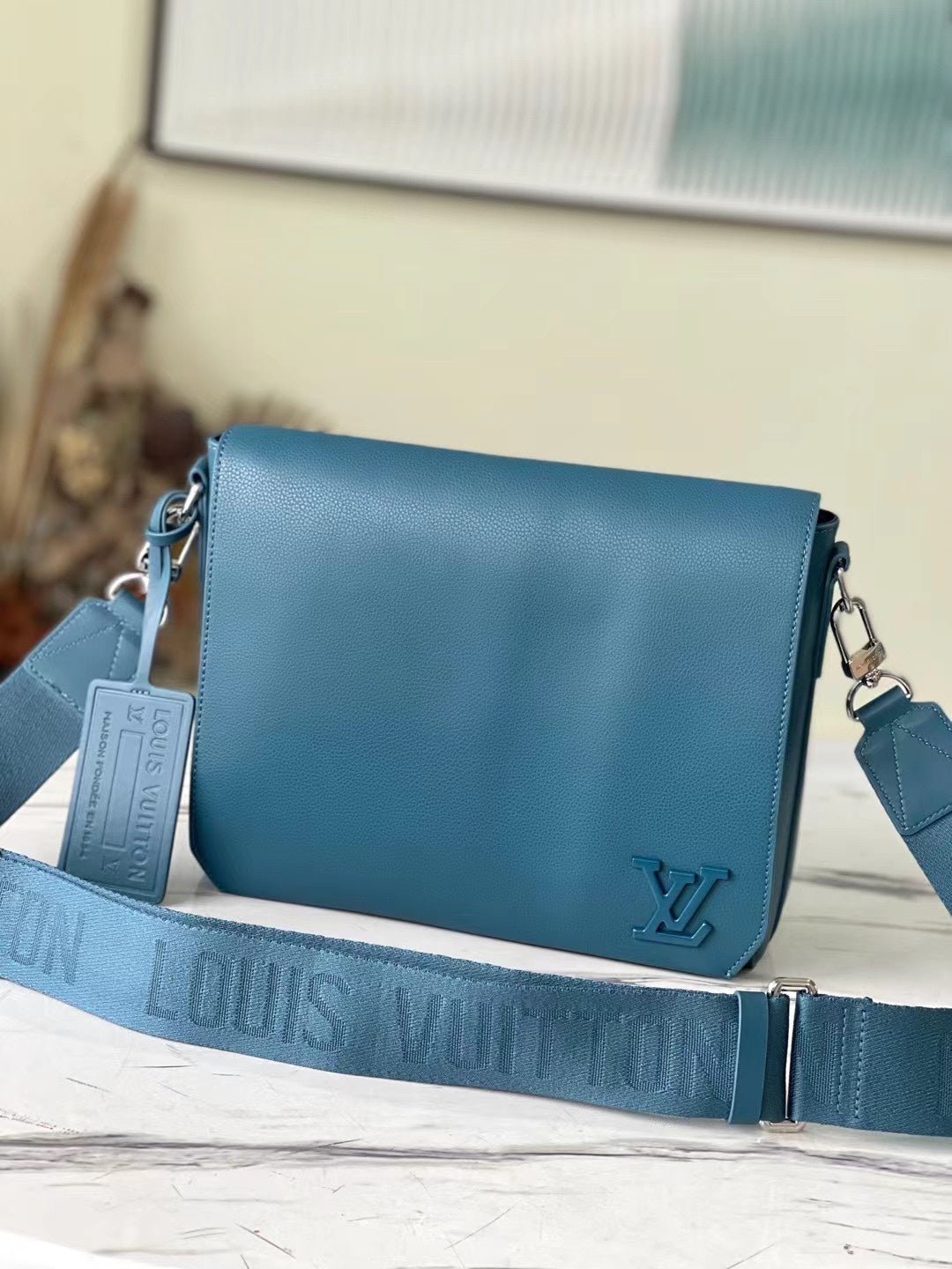BOLSO MESSENGER NEW Louis Vuitton