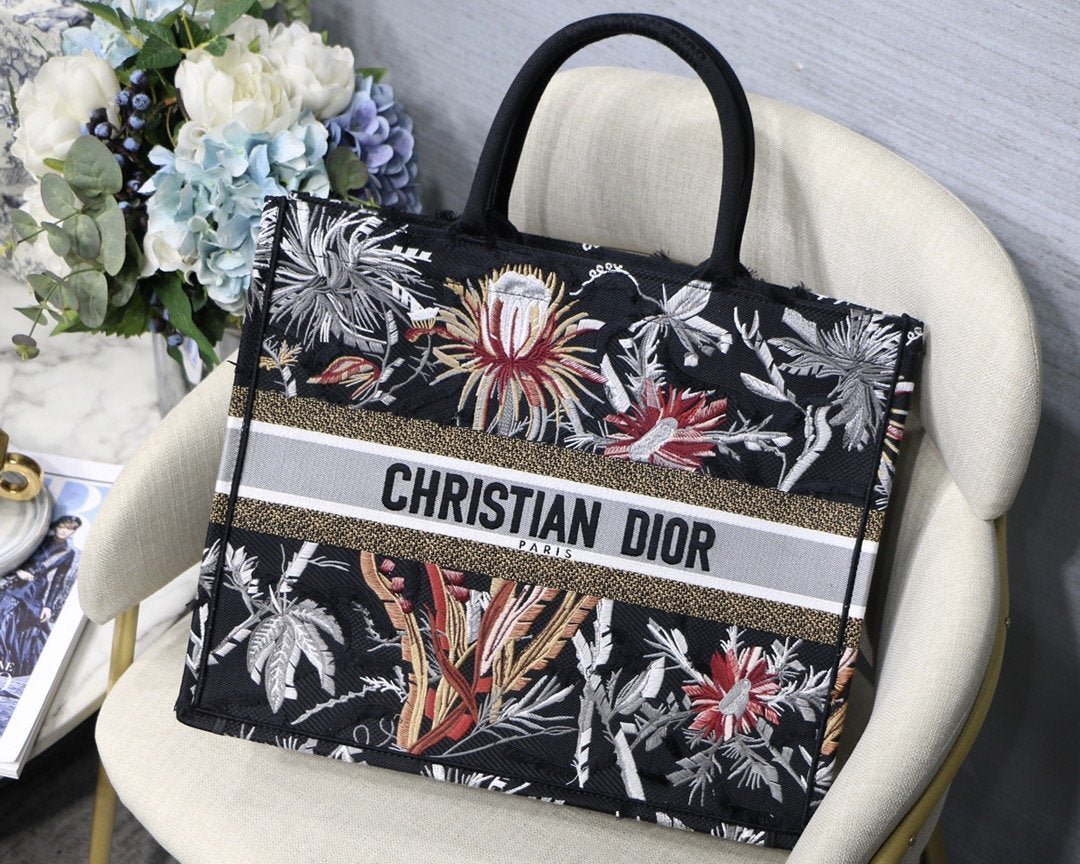 BOOK TOTE DIOR