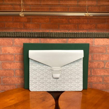 Pochette GOYARD