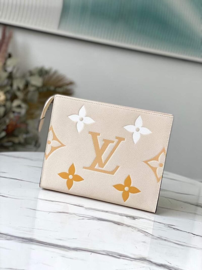 NECESER 26 Louis Vuitton