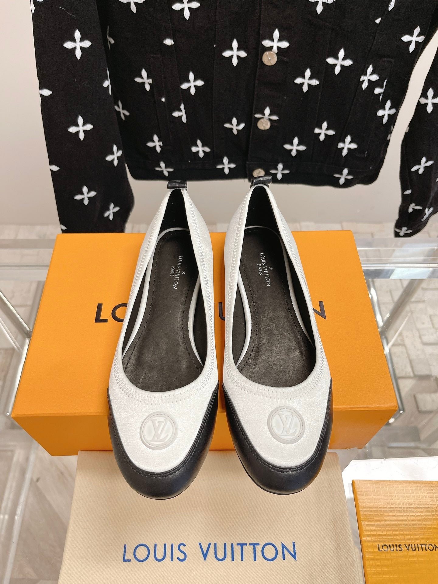 Manoletina Archlight Louis Vouitton