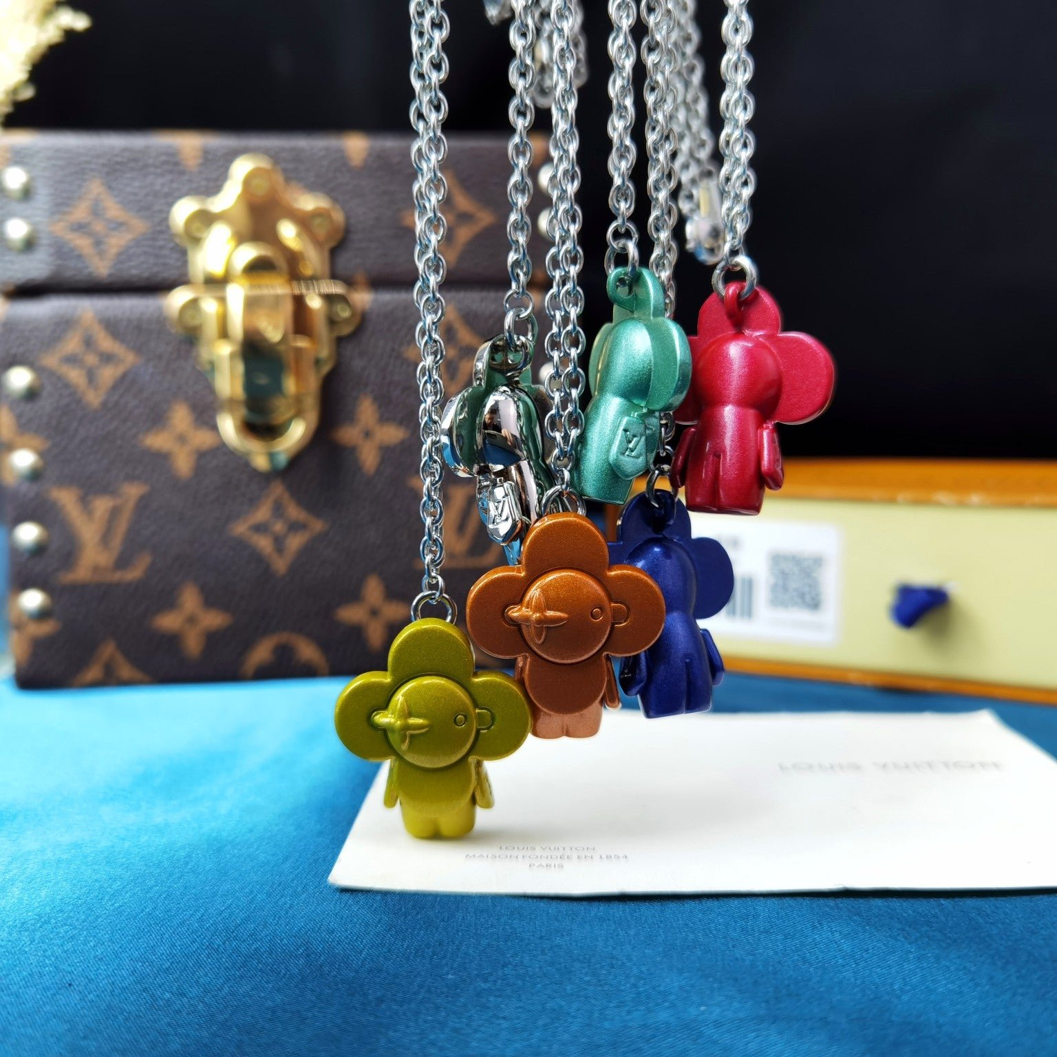 Colgante Vivienne grande Louis Vuitton - Imagen 7