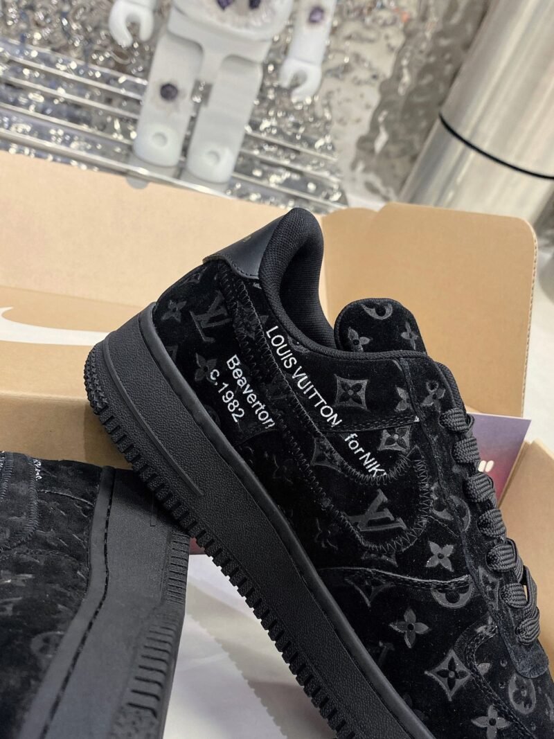 Louis Vuitton x Nike Air Force 1 by Virgil Abloh - Imagen 6