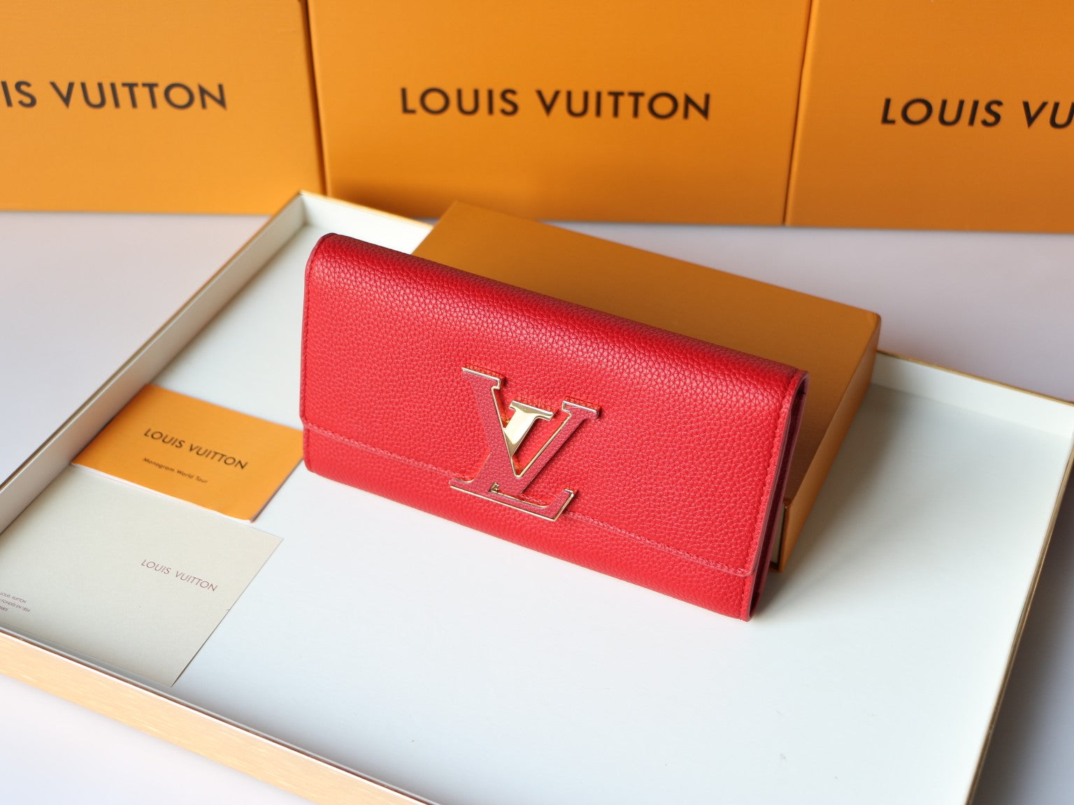 Cartera Capucines LOUIS VUITTON