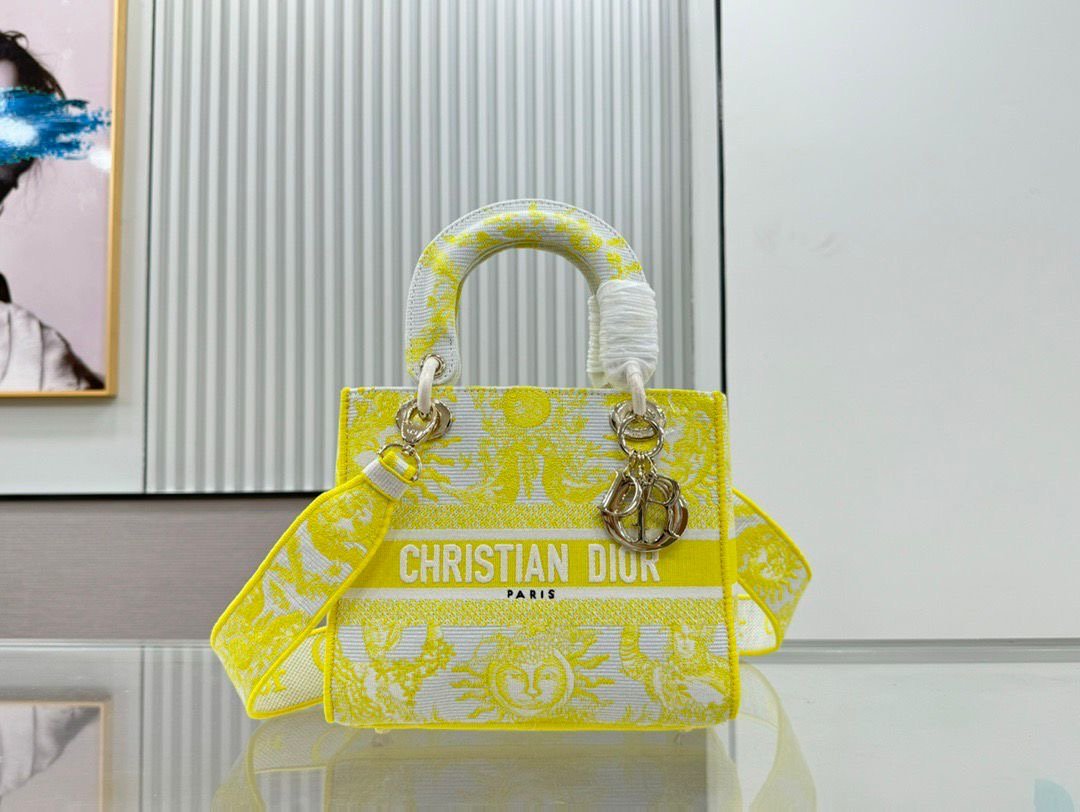 Bolso mediano Lady D-Lite Dior