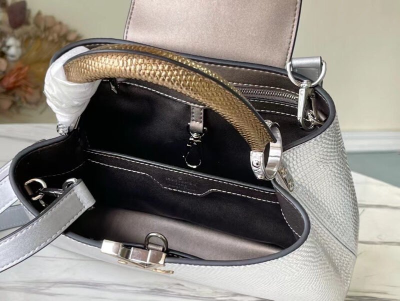 BOLSO CAPUCINES Louis Vuitton - Imagen 9