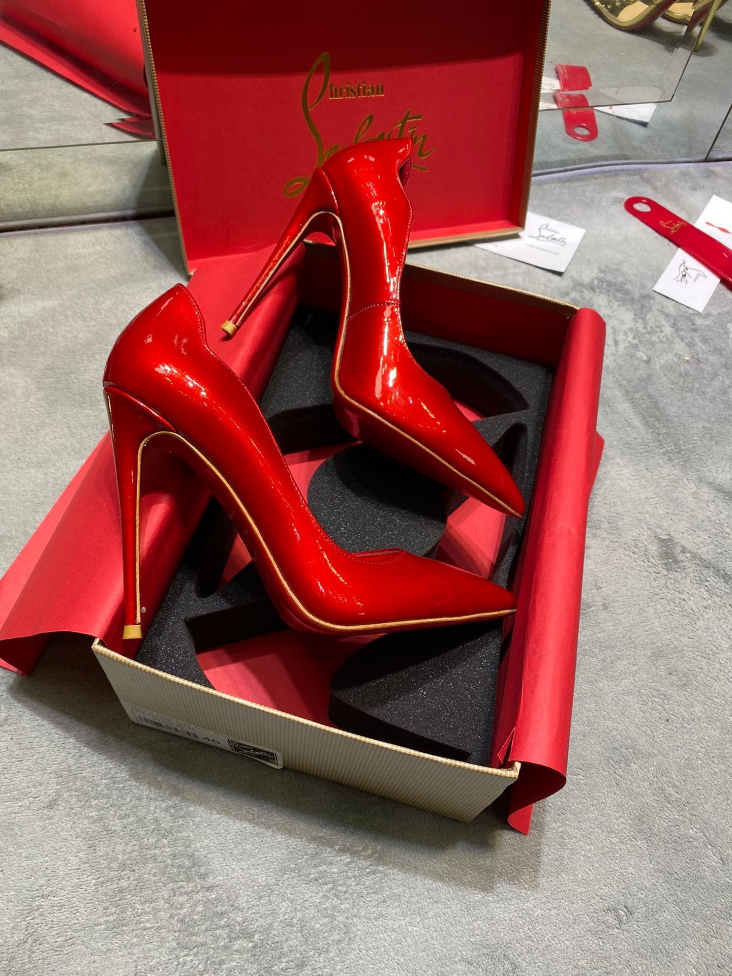 Hot Chick CHRISTIAN LOUBOUTIN