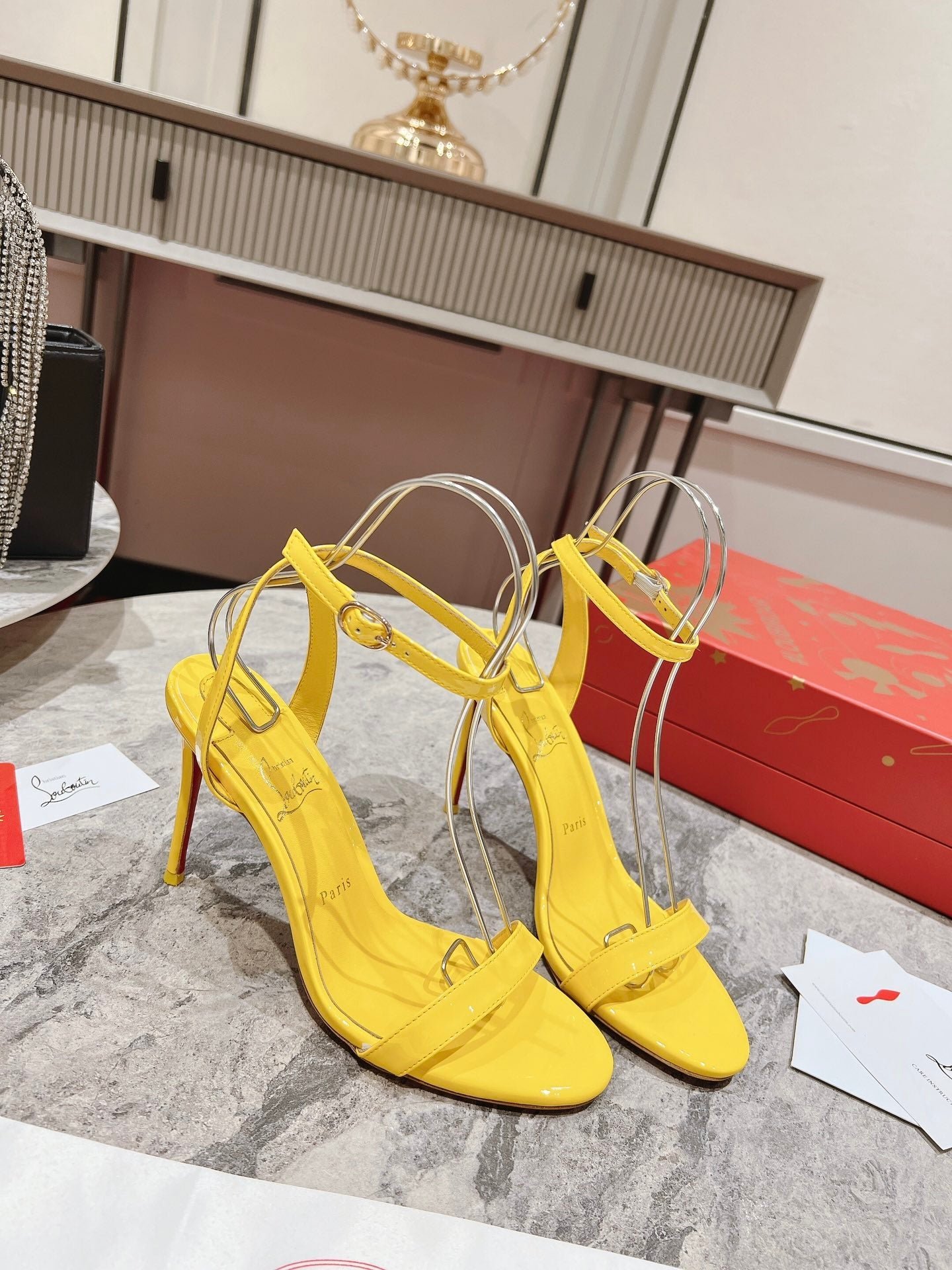 Loubigirl CHRISTIAN LOUBOUTIN