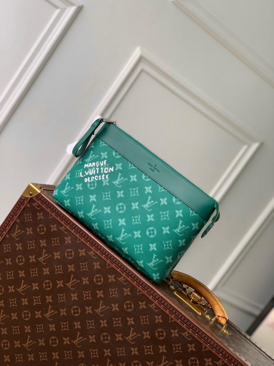 Cartera de mano Pochette Voyage Souple Louis Vuitton
