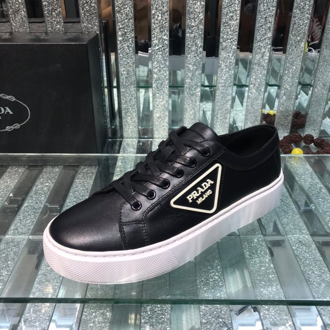 Zapatillas de piel suave PRADA