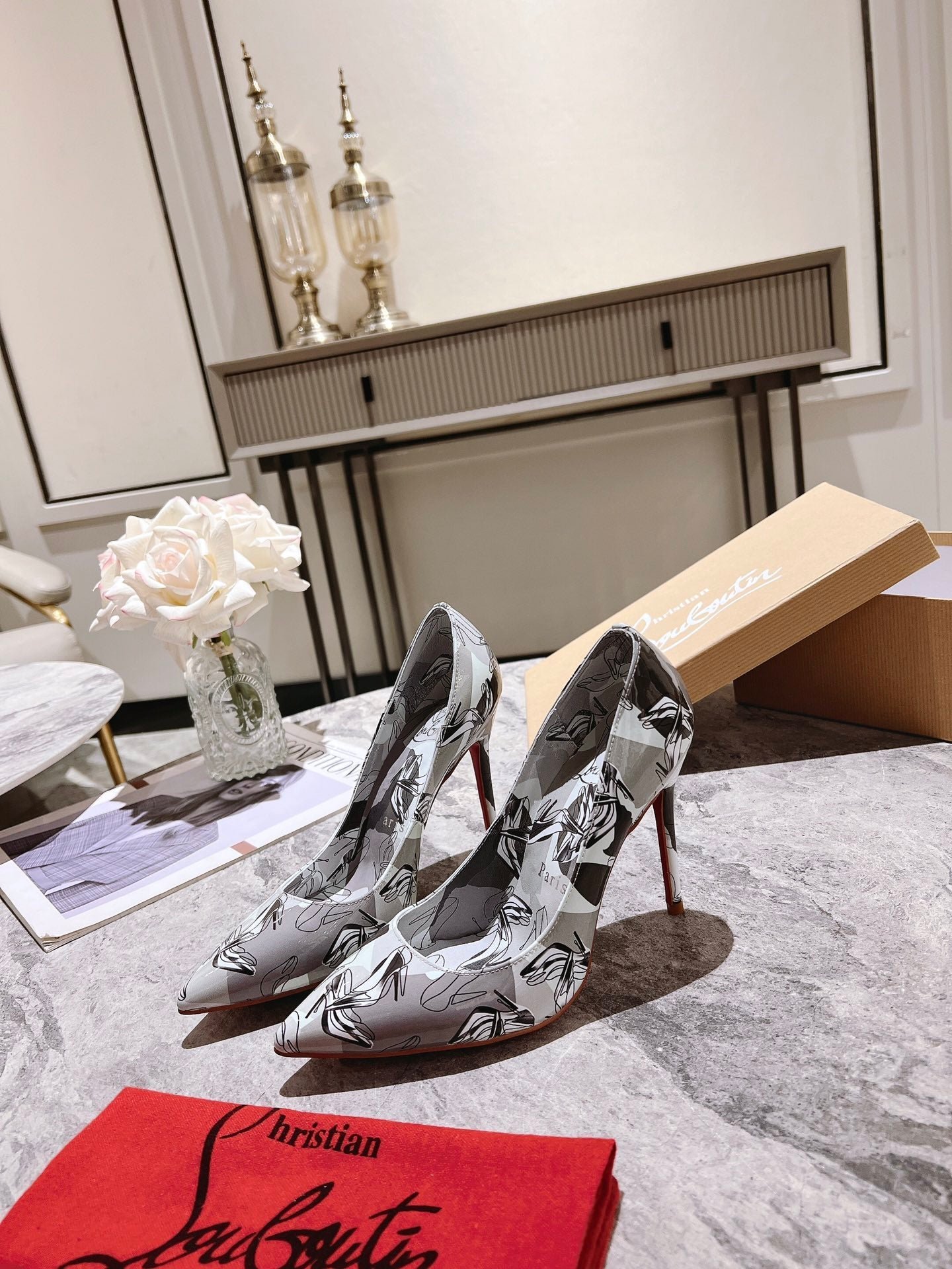 Kate CHRISTIAN LOUBOUTIN