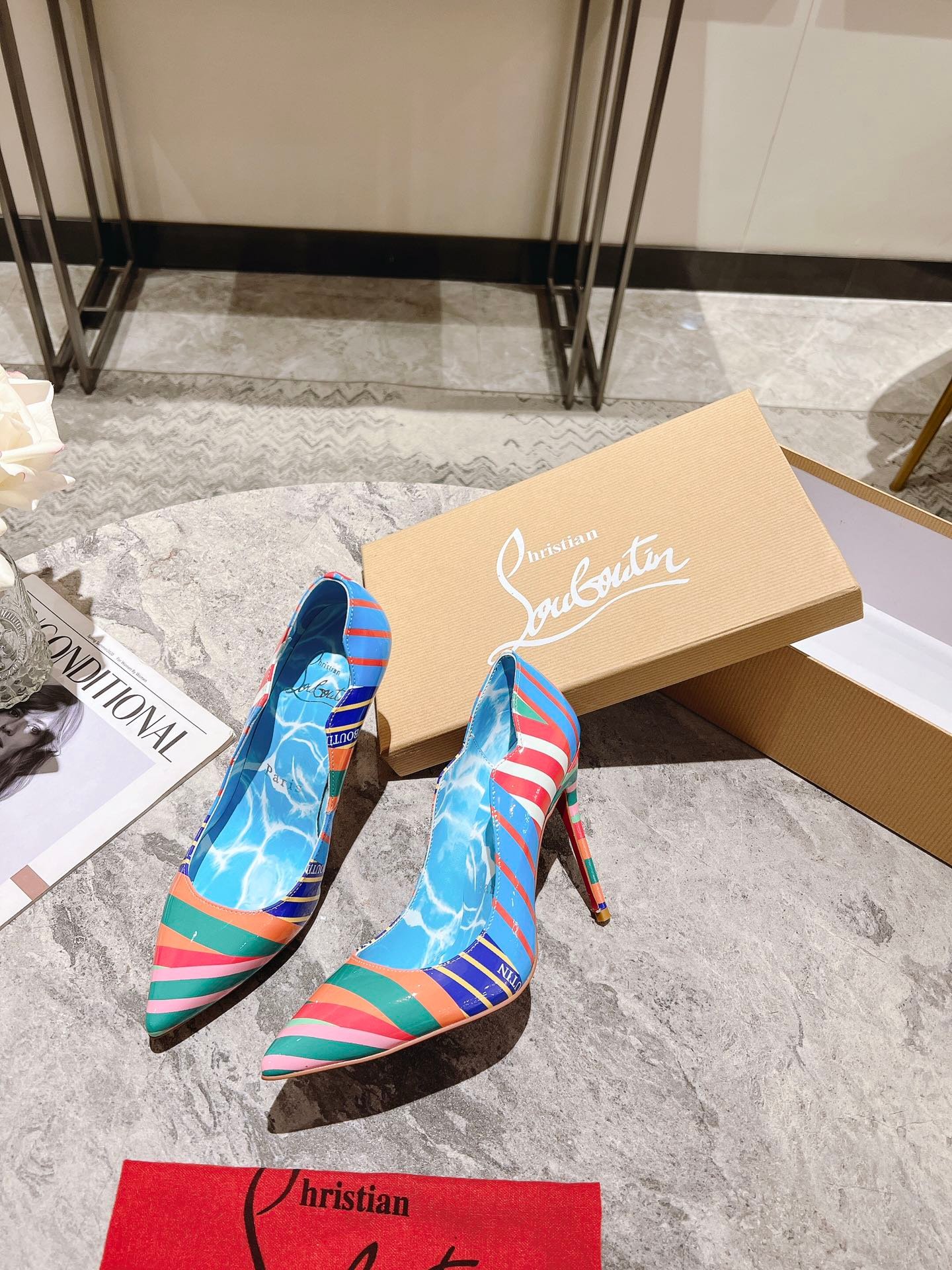 Hot Chick CHRISTIAN LOUBOUTIN