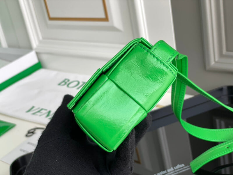 BOLSO MINI CASSETTE BOTTEGA VENETA - Image 4