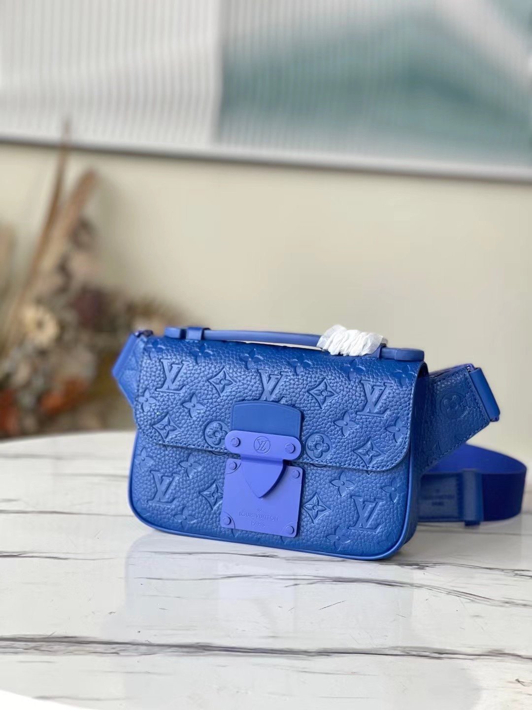 BOLSO S LOCK SLING Louis Vuitton