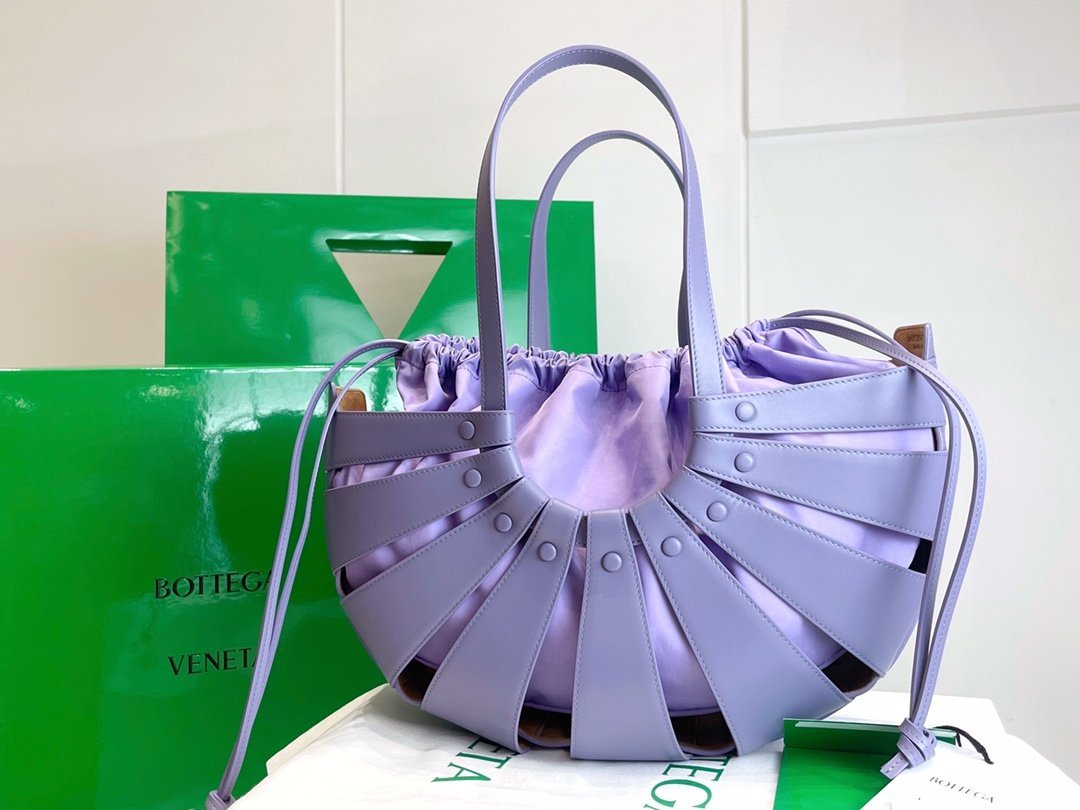 SHELL BOTTEGA VENETA