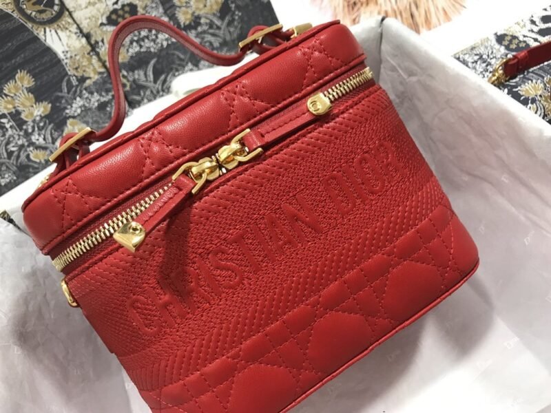 NECESER PEQUEÑO DIORTRAVEL DIOR - Image 29