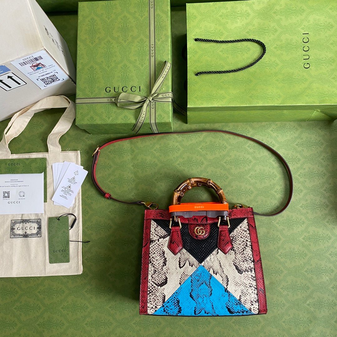 Bolso tote pequeño de pitón Gucci Diana