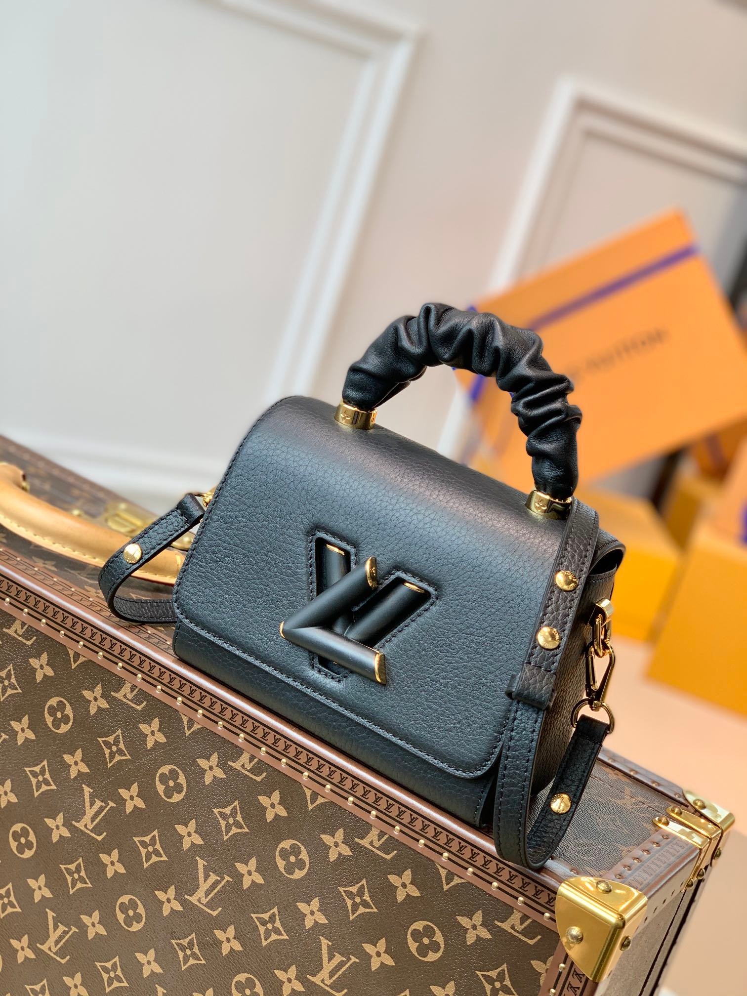TWIST PM Louis Vuitton