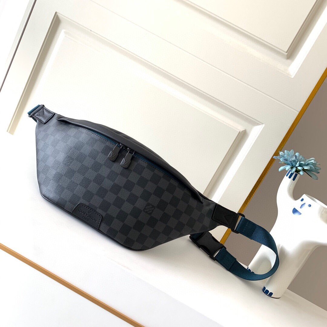 RIÑONERA DISCOVERY Louis Vuitton