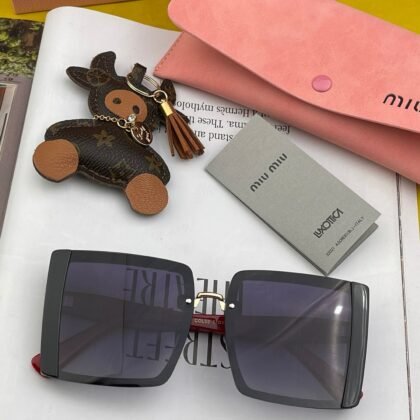 Gafas de sol cuadradas MIU MIU