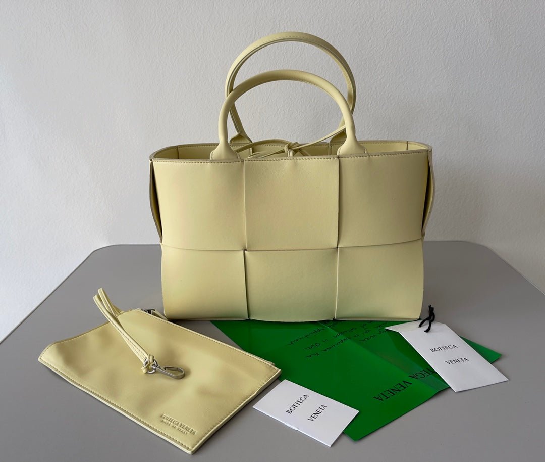 BOLSO TOTE ARCO BOTTEGA VENETA