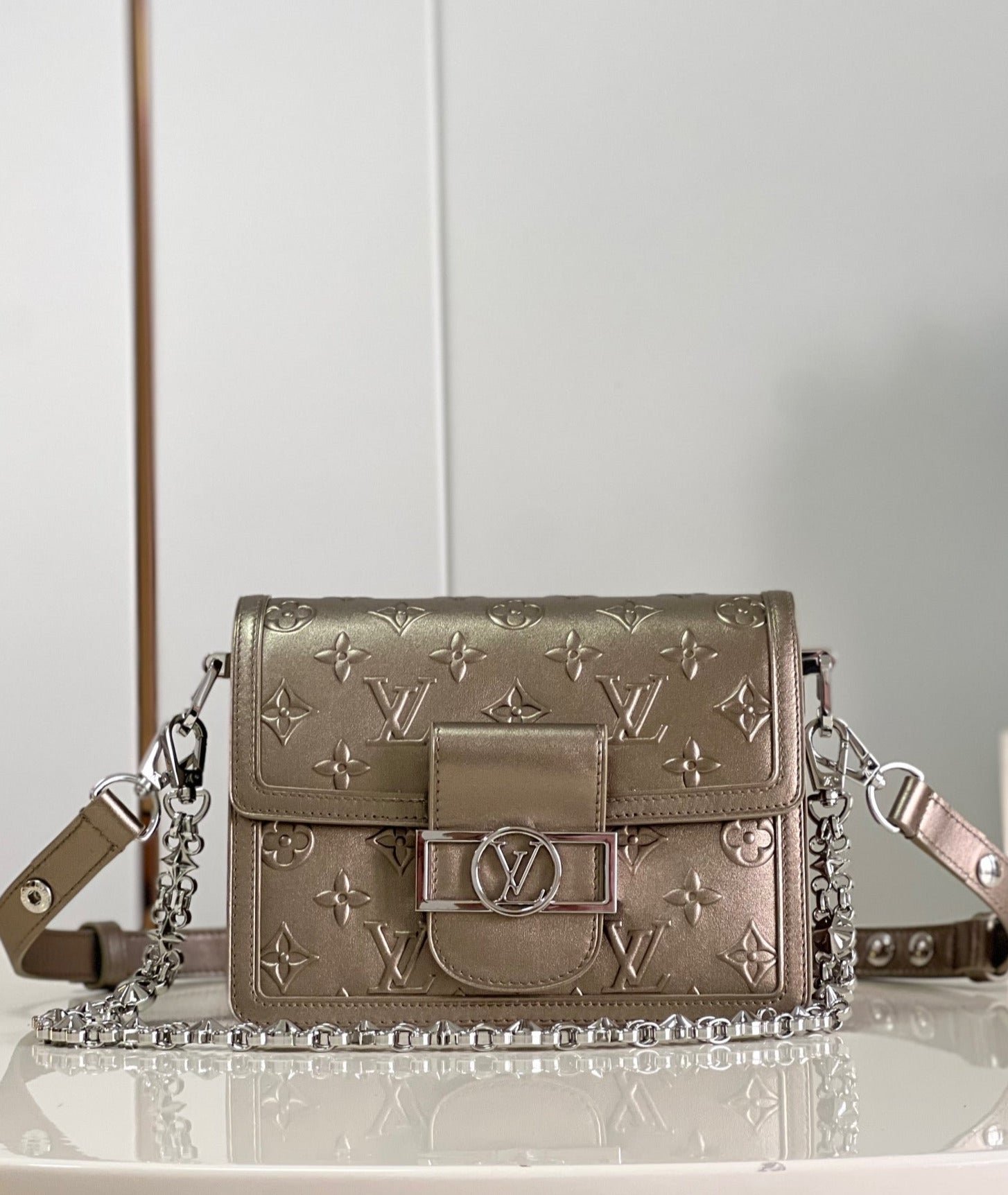 Bolso Mini Dauphine Louis Vuitton
