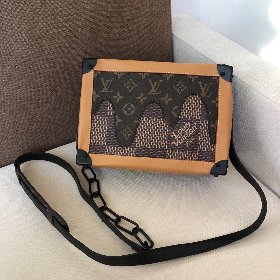 BOLSO SOFT TRUNK Louis Vuitton